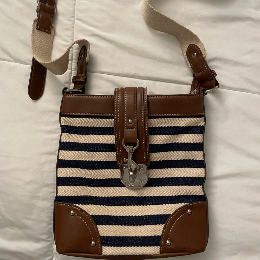 Chaps Crossbody bag